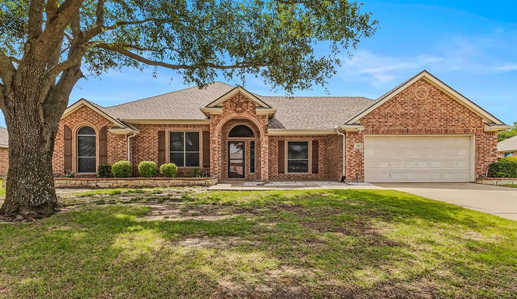 110 Chinaberry Trail, Forney