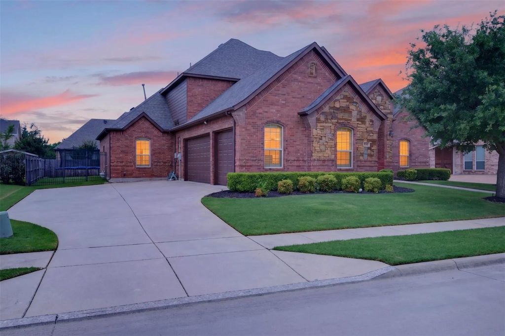 7112 Chimney Creek Drive, North Richland Hills