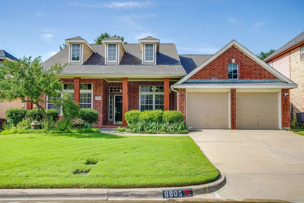 6805 Windwood Trail, Fort Worth