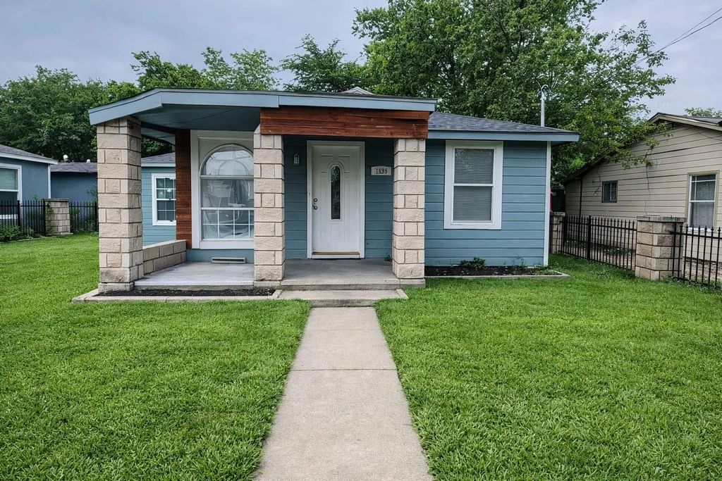 7539 Red Bud Drive, Dallas