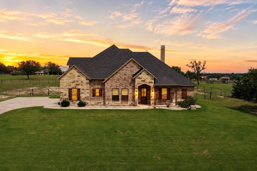 115 Trace Drive, Weatherford