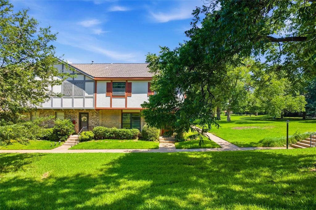 286 Westview Terrace, Arlington