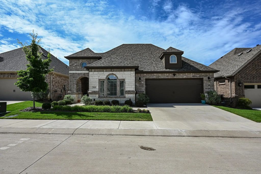 7624 Vista Bella Way, Fort Worth