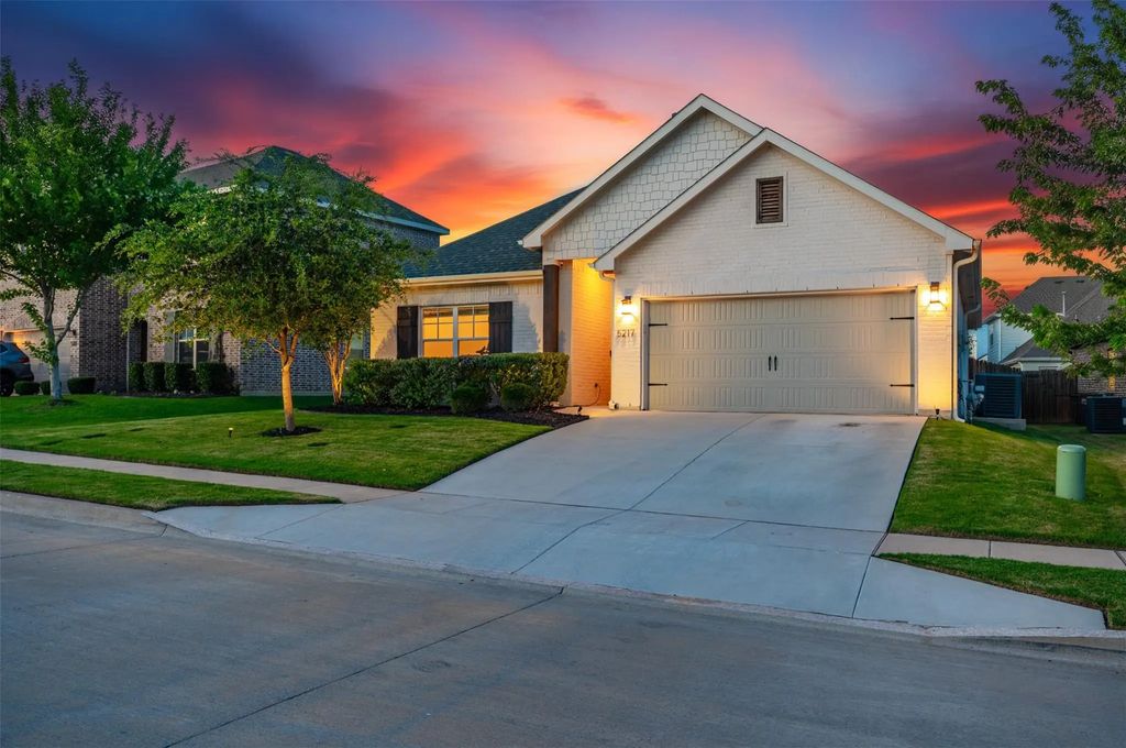 5217 Ranchero Trail, Fort Worth