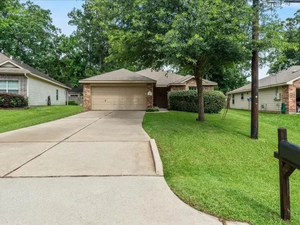 8 Shady Oak Lane, Conroe