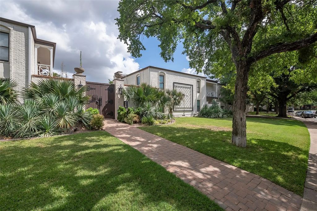 5907 E University Boulevard 101, Dallas