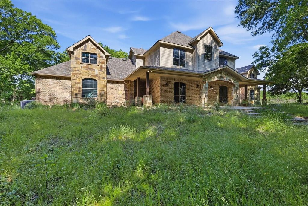 240 Grande Casa Road, Waxahachie