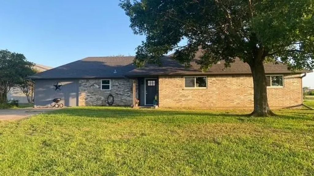 2598 Refuge Road, Sherman