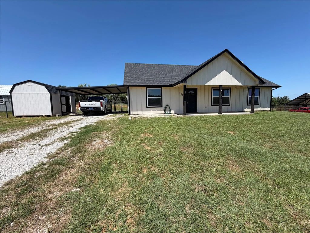 109 Spruce Tree Court, Poolville