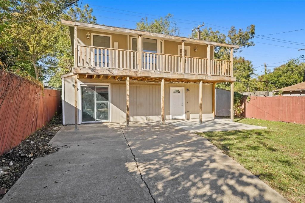 929 S Rosemont Avenue 927 Only, Dallas