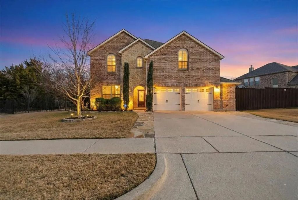 401 Boxwood Trail, Forney