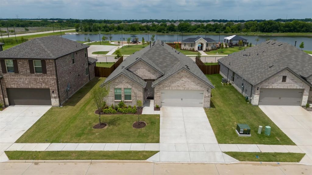 108 Anson Drive, Royse City