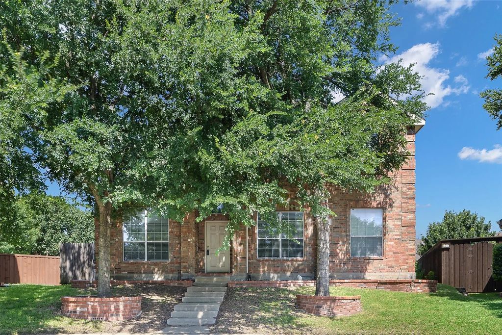 211 Mineral Springs Drive, Allen
