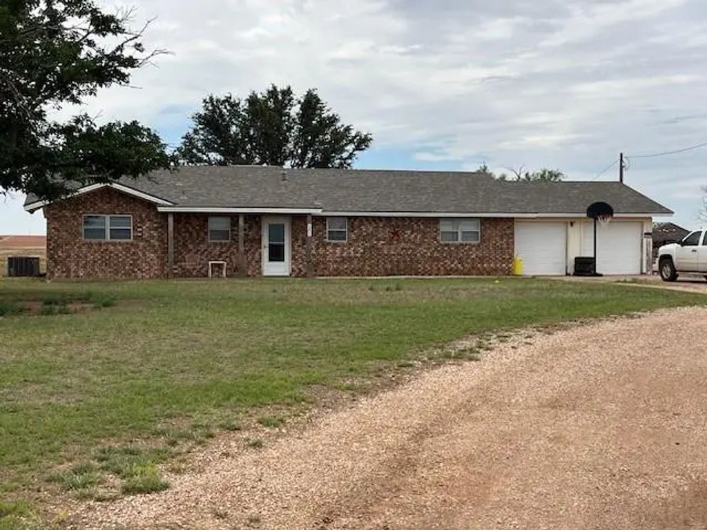 561 Fm 611 W, Rotan
