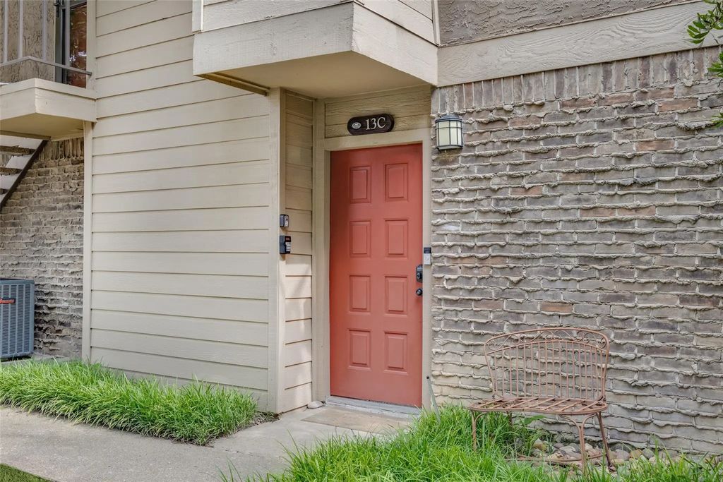 5200 Martel Avenue 13c, Dallas