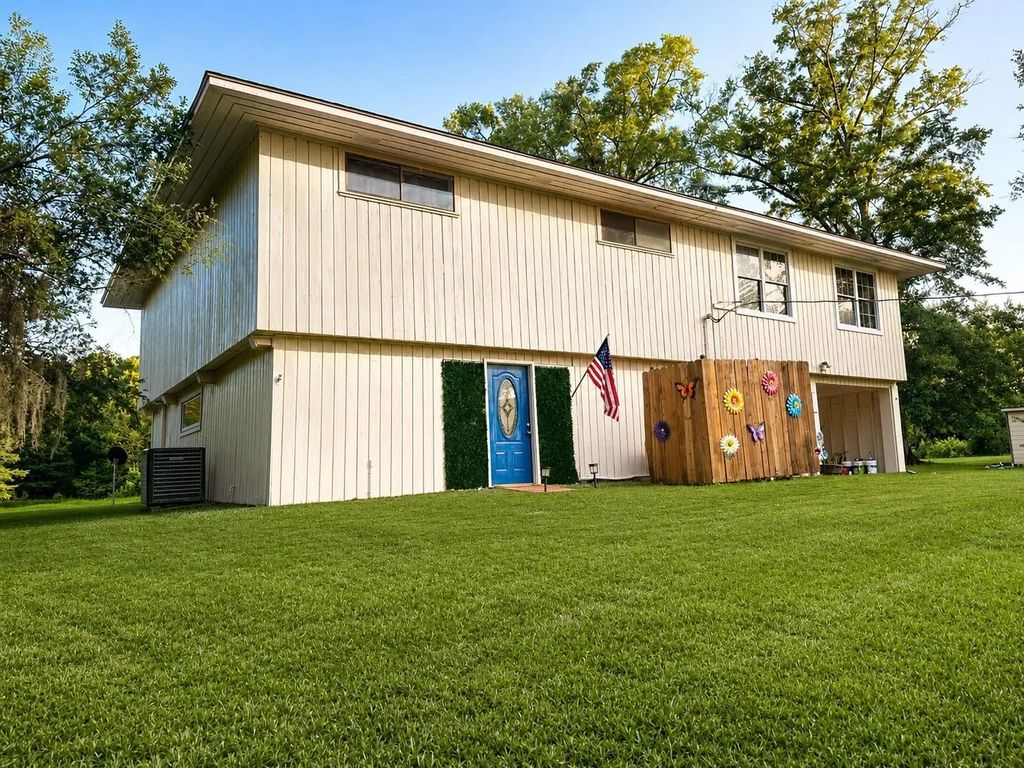 179 Fred Sanders Road, Sibley