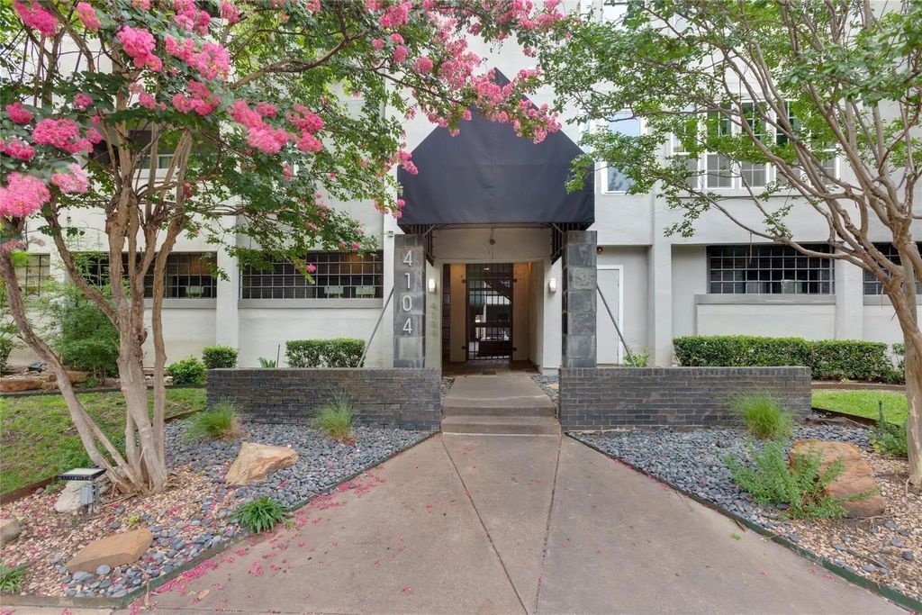 4104 N Hall Street 102, Dallas