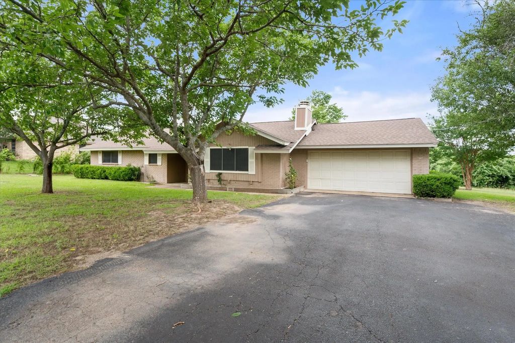 541 Apple Lane, Midlothian
