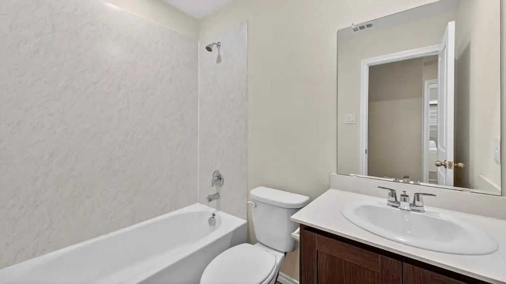 2921 Serenity Lane, Sherman
