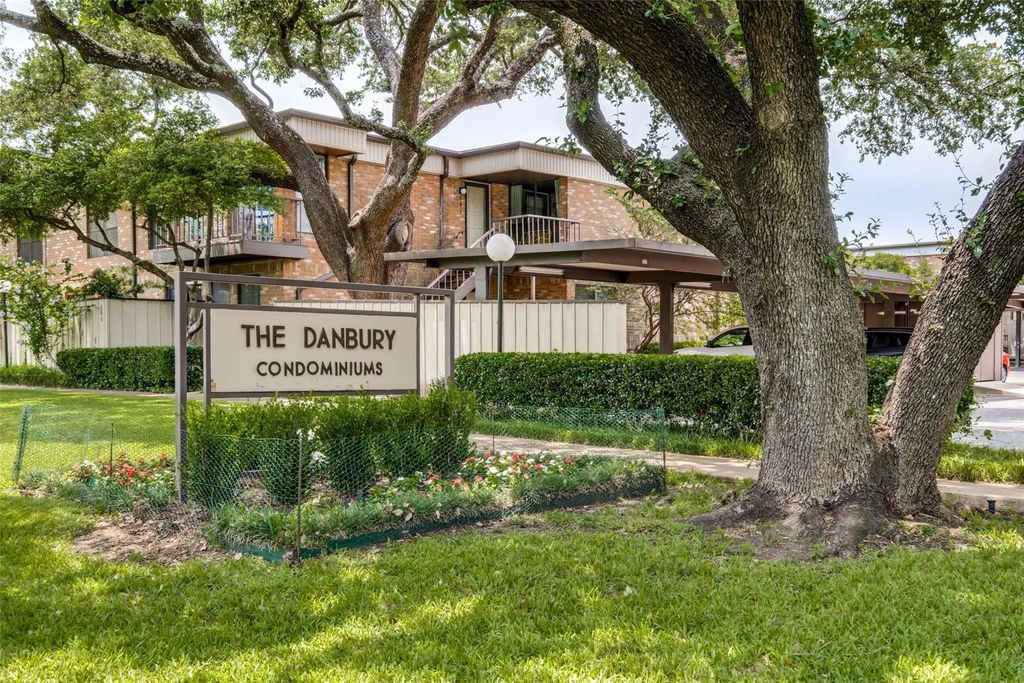 4933 Skillman Street 151, Dallas