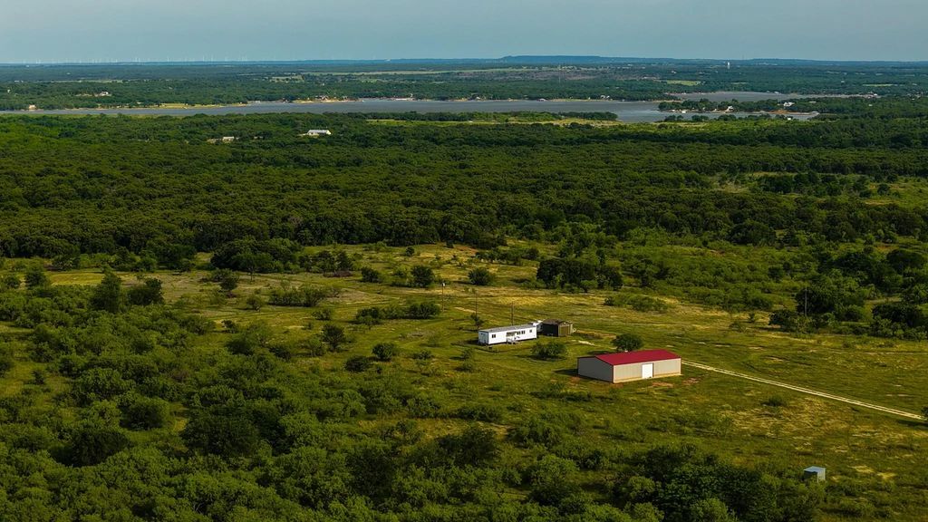 3641 Carpenter Road, Nocona