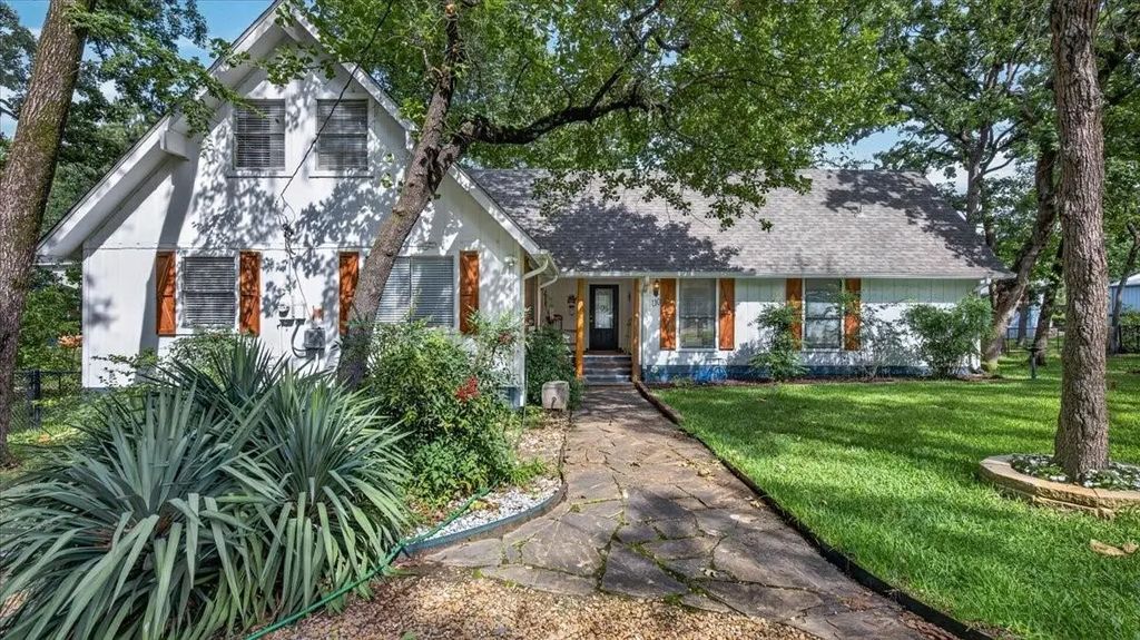 110 Punto Pescador, Gun Barrel City