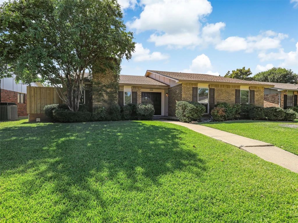 235 Woodhurst Drive, Coppell