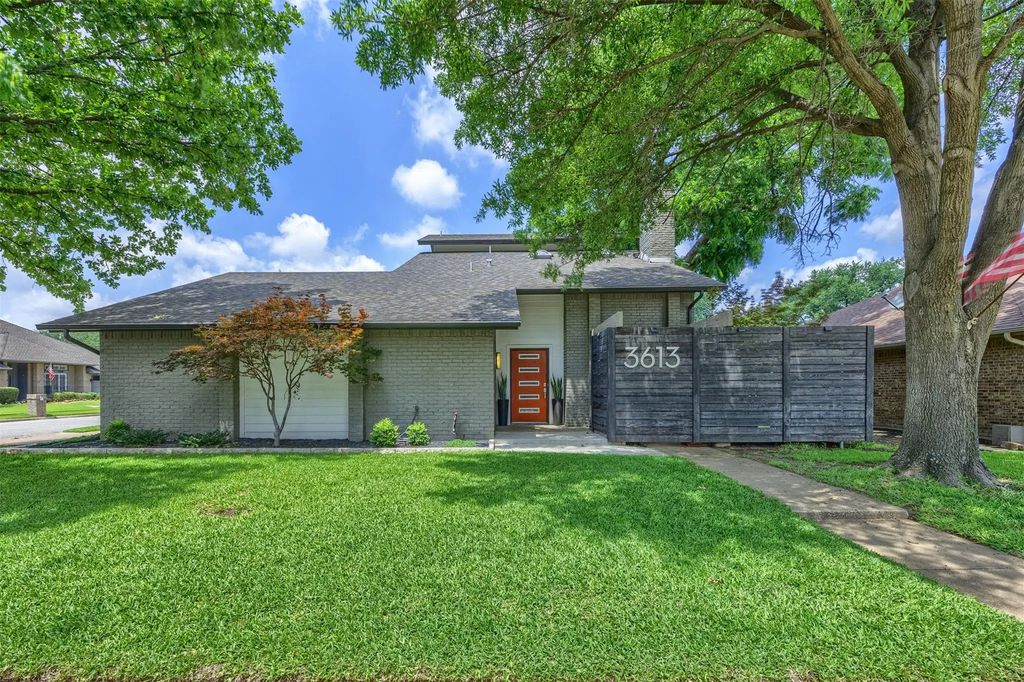 3613 Rolling Meadows Drive, Bedford