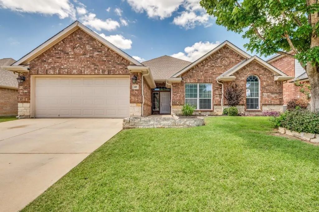 605 Southwind Drive, Arlington