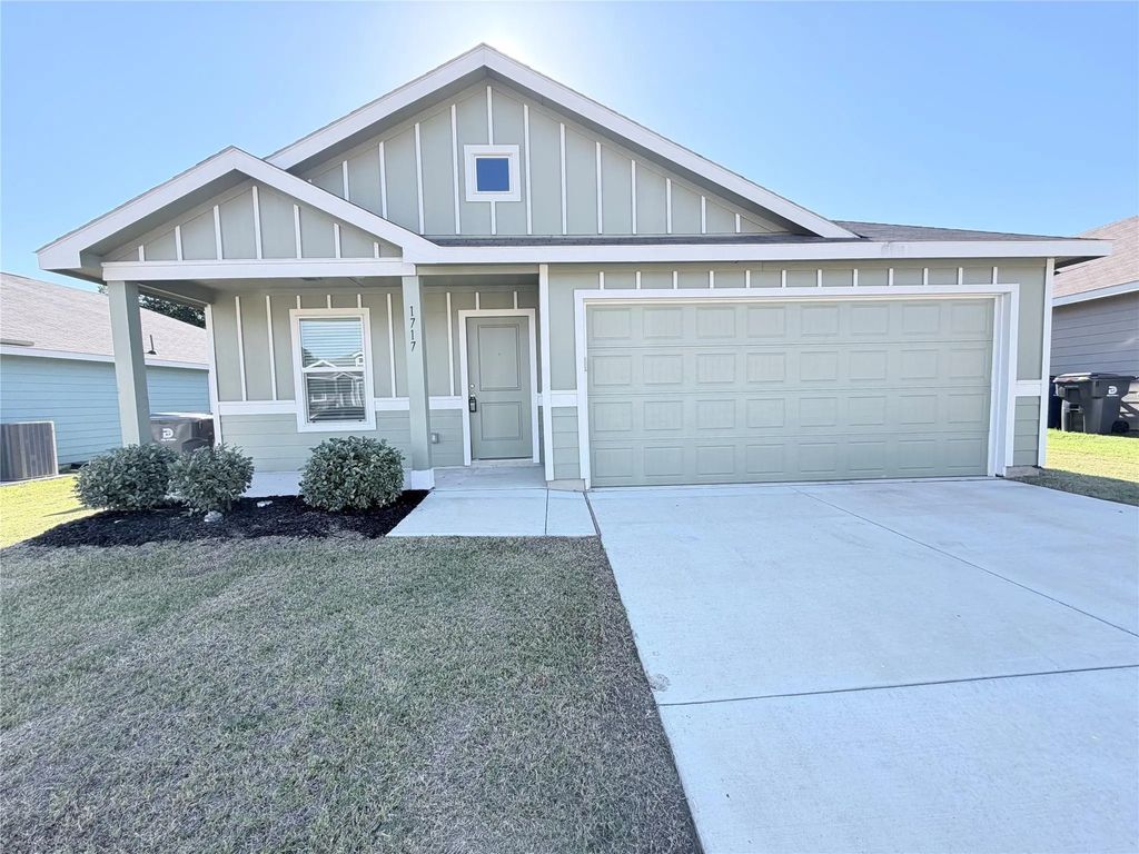 1717 Round House Lane, Dallas