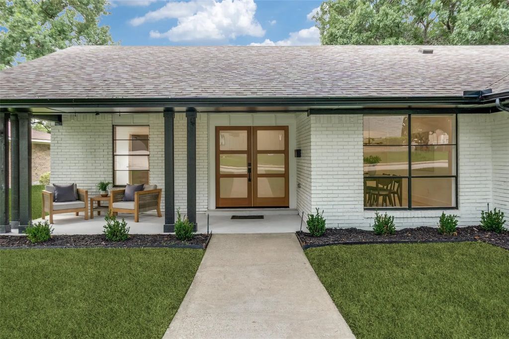 12151 Crestline Avenue, Dallas