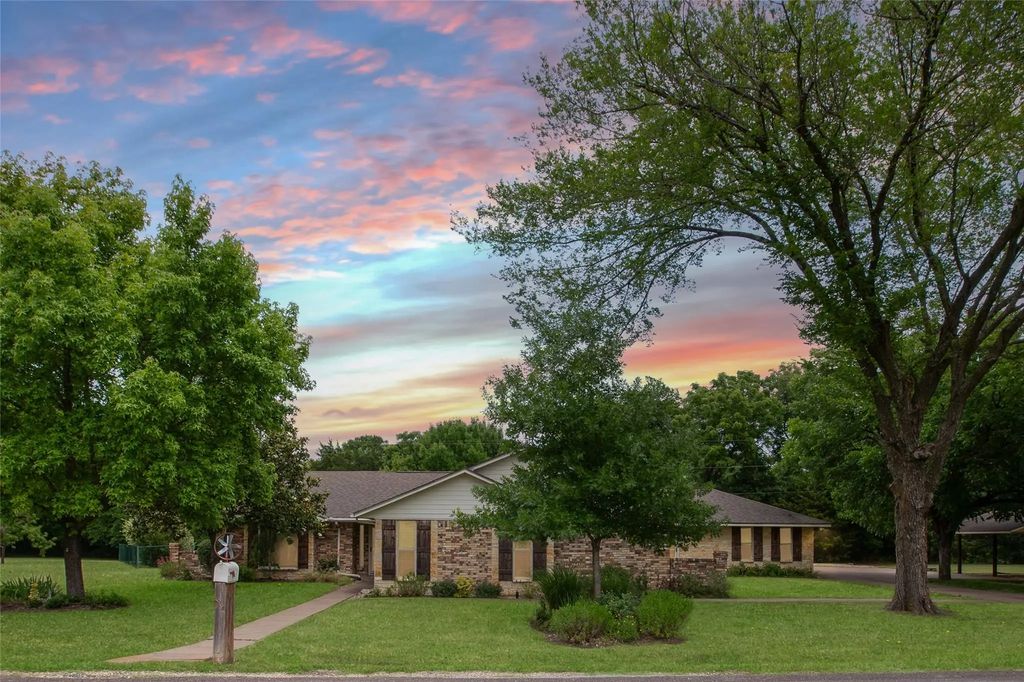107 Oak Creek Lane, Ovilla