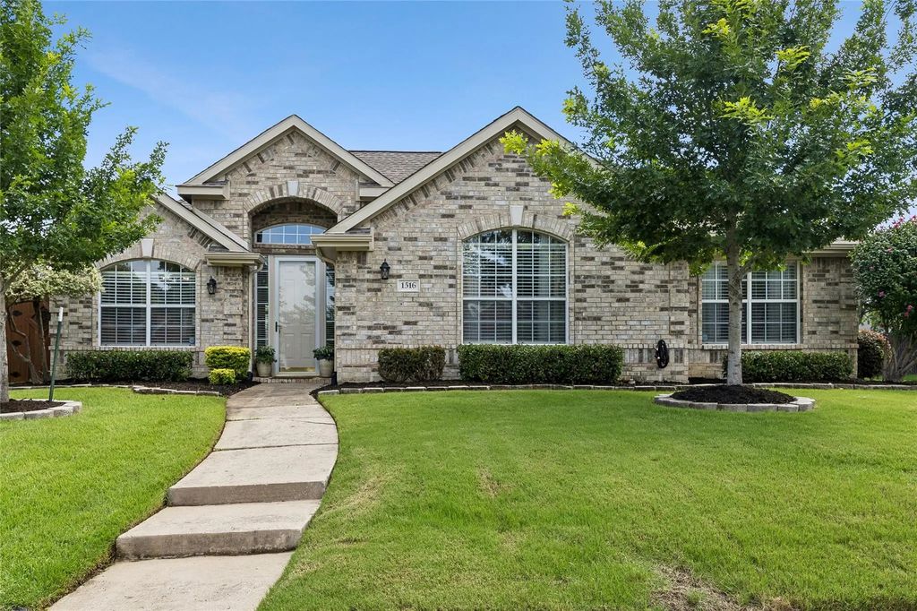 1516 Brewster Drive, Carrollton