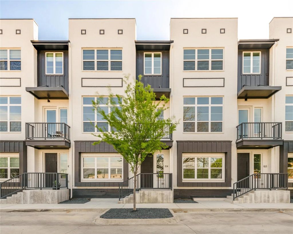 13325 Bee Street 103, Farmers Branch