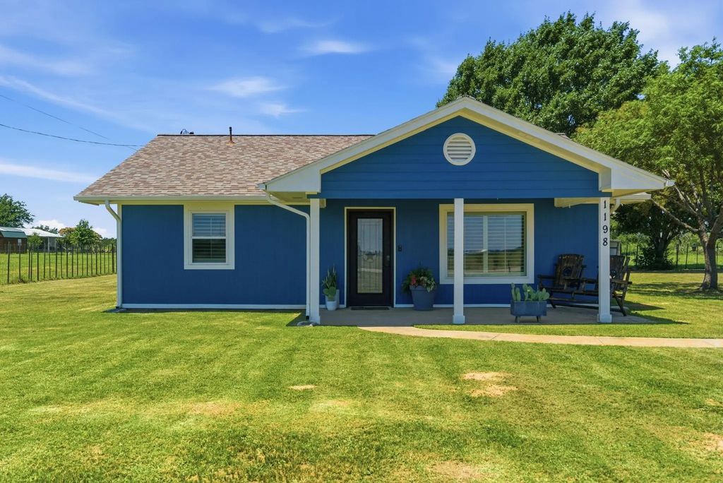 1198 Poe Prairie Road, Millsap
