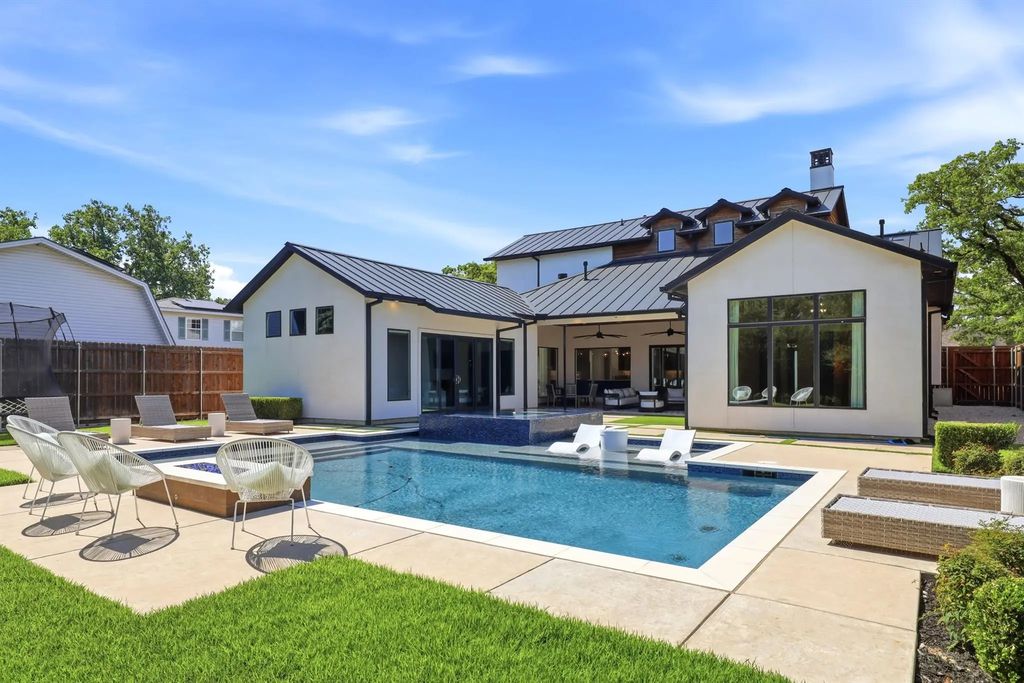 702 Colleyville Terrace, Colleyville