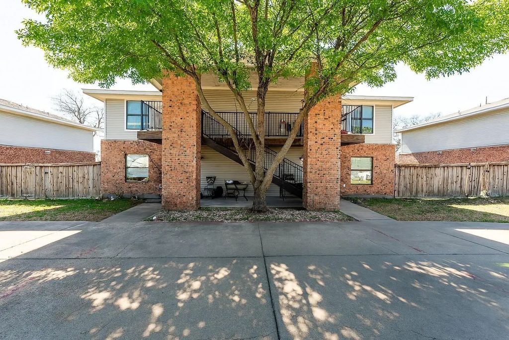 872 W Vanderbilt Street, Stephenville