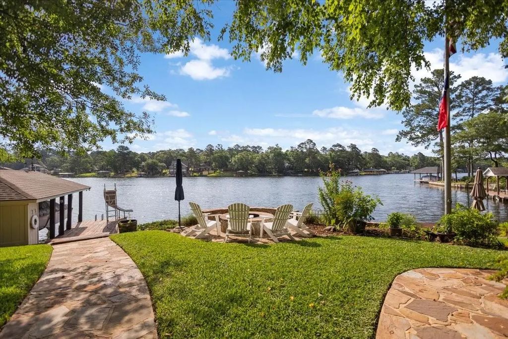 1623 Tanglewood Drive E, Hideaway