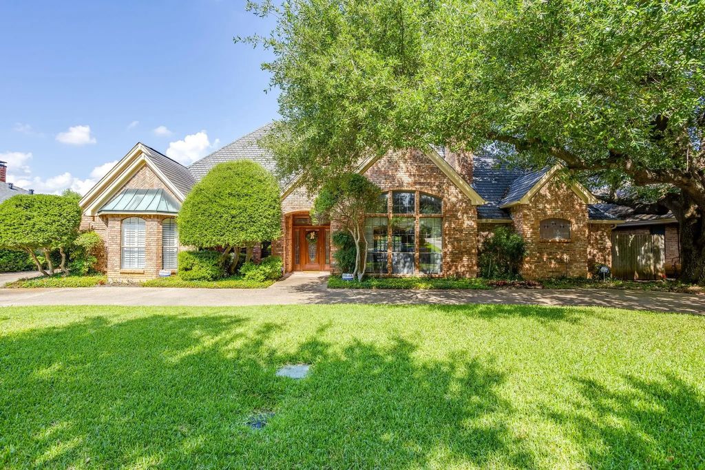 2006 Lake Country Drive, Arlington