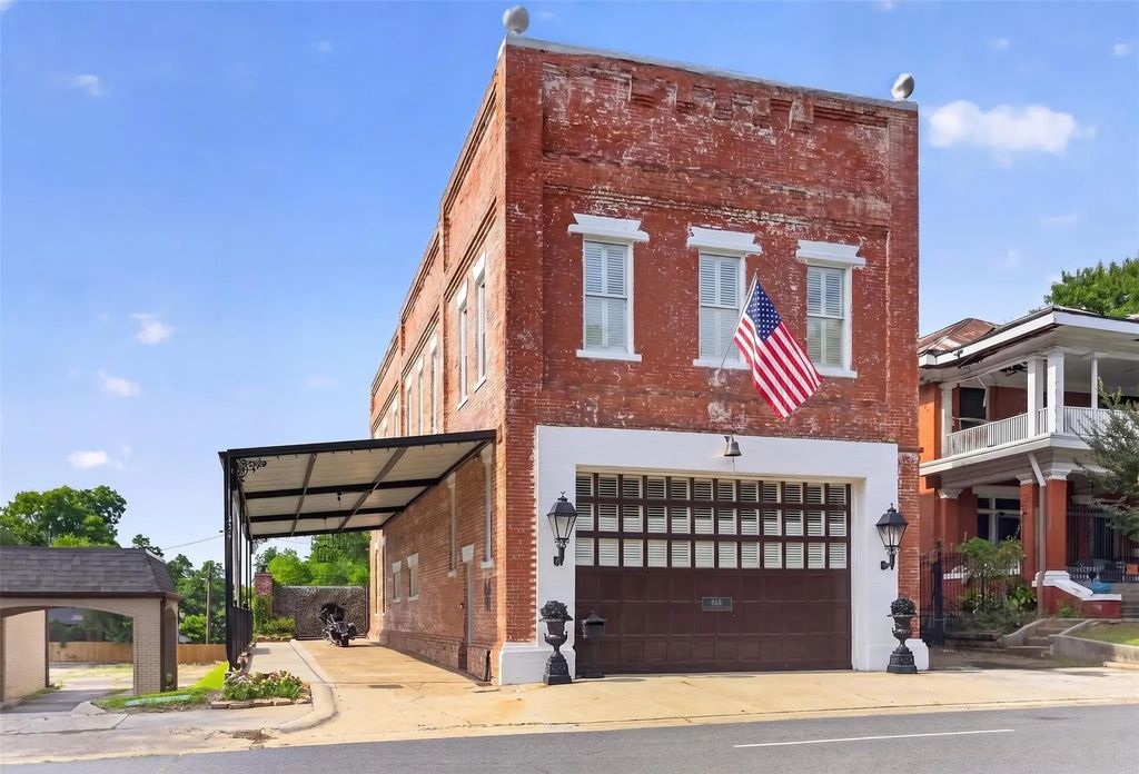 664 Stoner Avenue, Shreveport