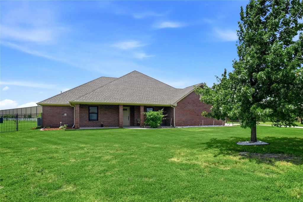 2757 Purple Sage Trail, Fort Worth