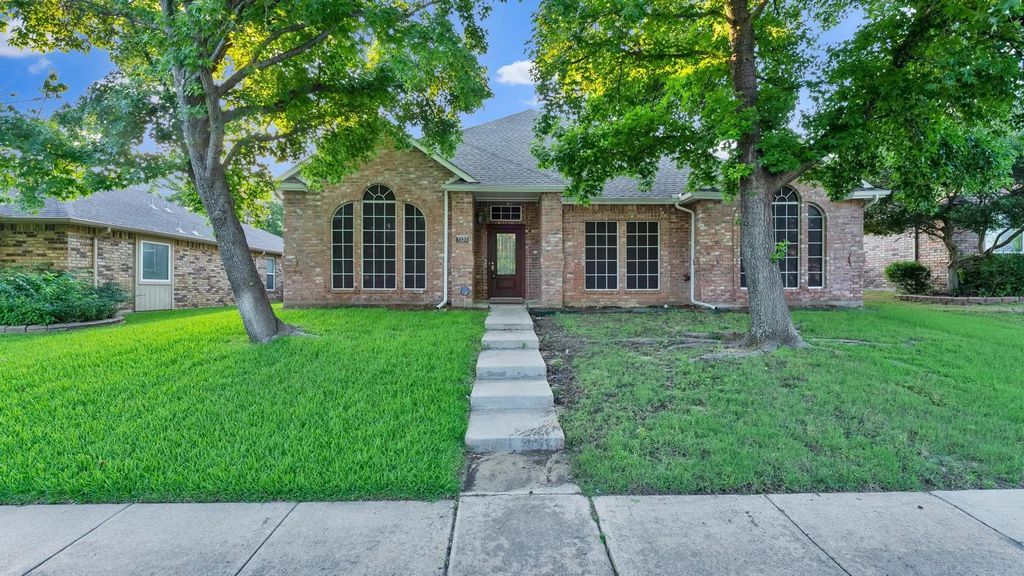 7132 Sample Drive, The Colony