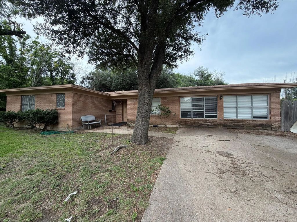 120 E Dawn Drive, Robinson
