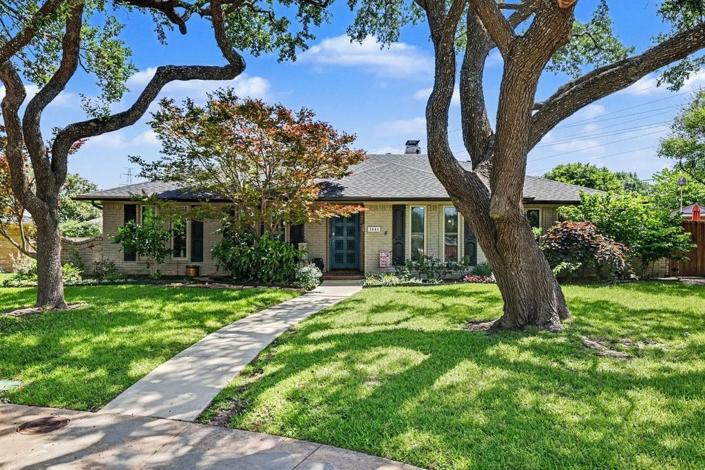 7441 Whispering Pines Drive, Dallas