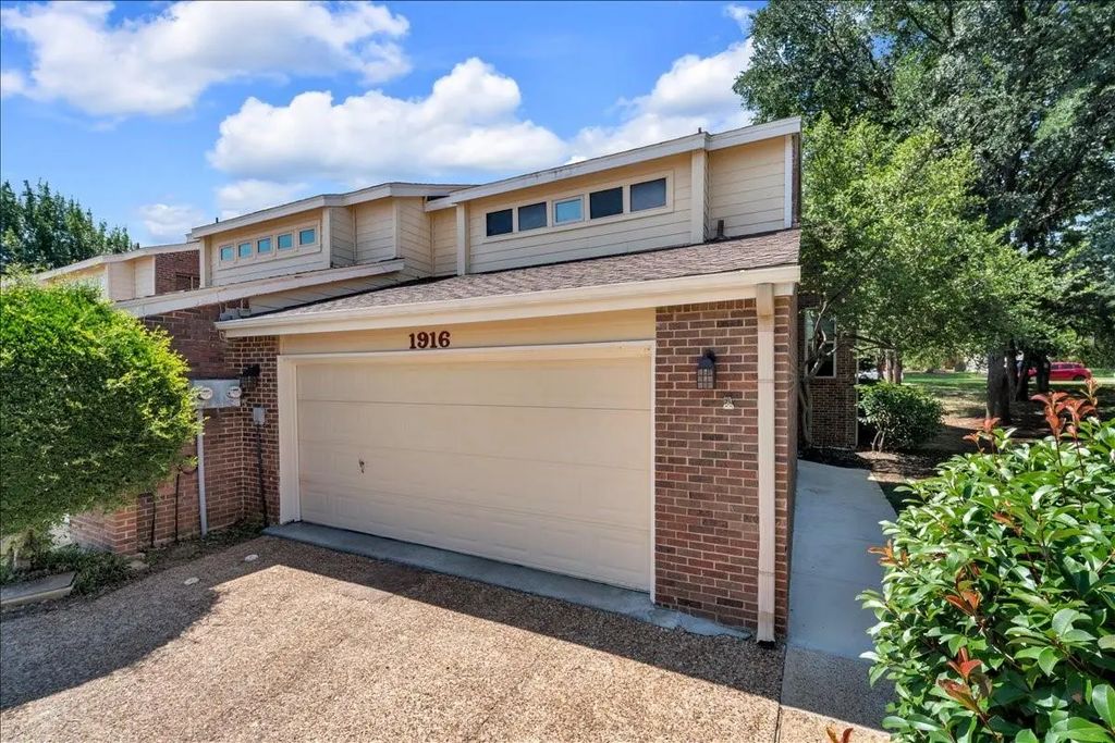 1916 Shorewood Drive, Grapevine