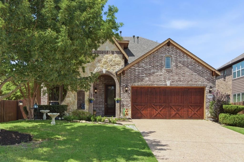 2305 Lynbridge Circle, Plano