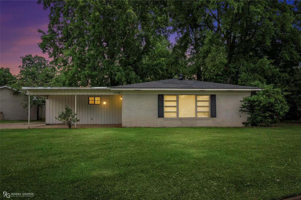1328 Mark Avenue, Bossier City