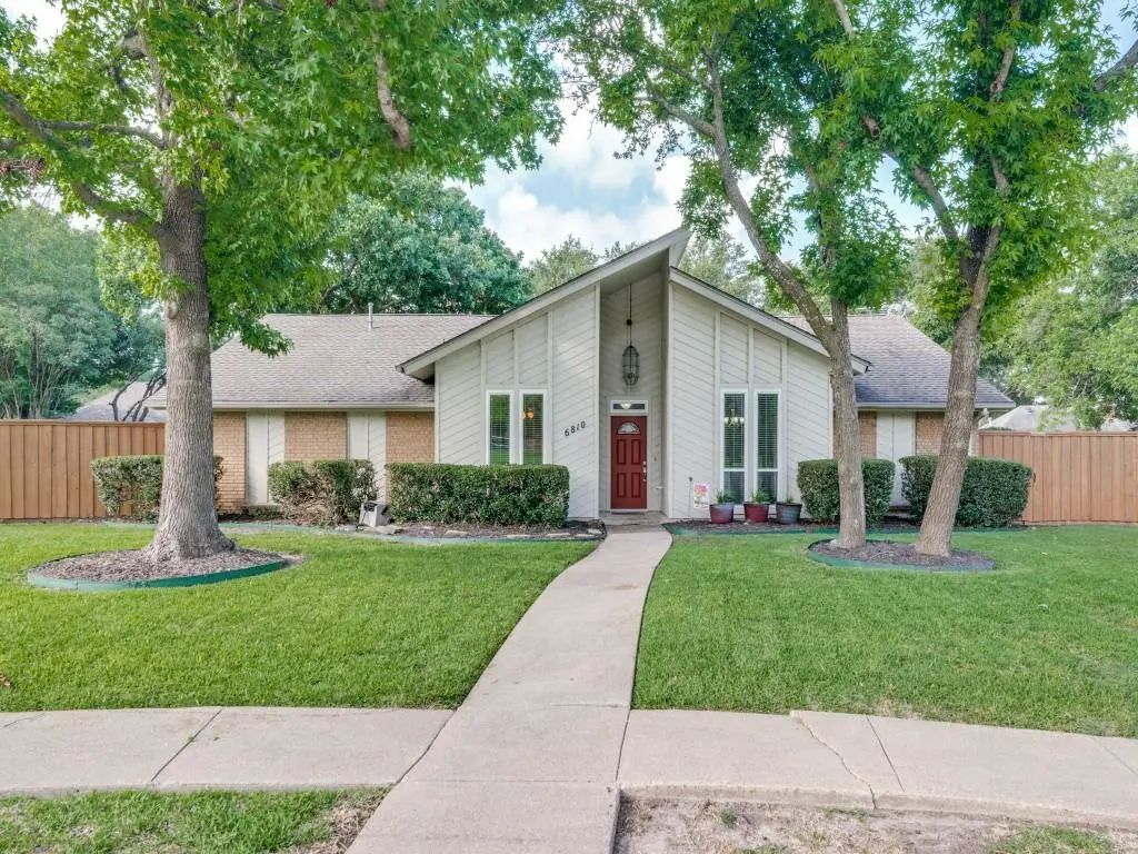 6810 Fawn Valley Place, Rowlett