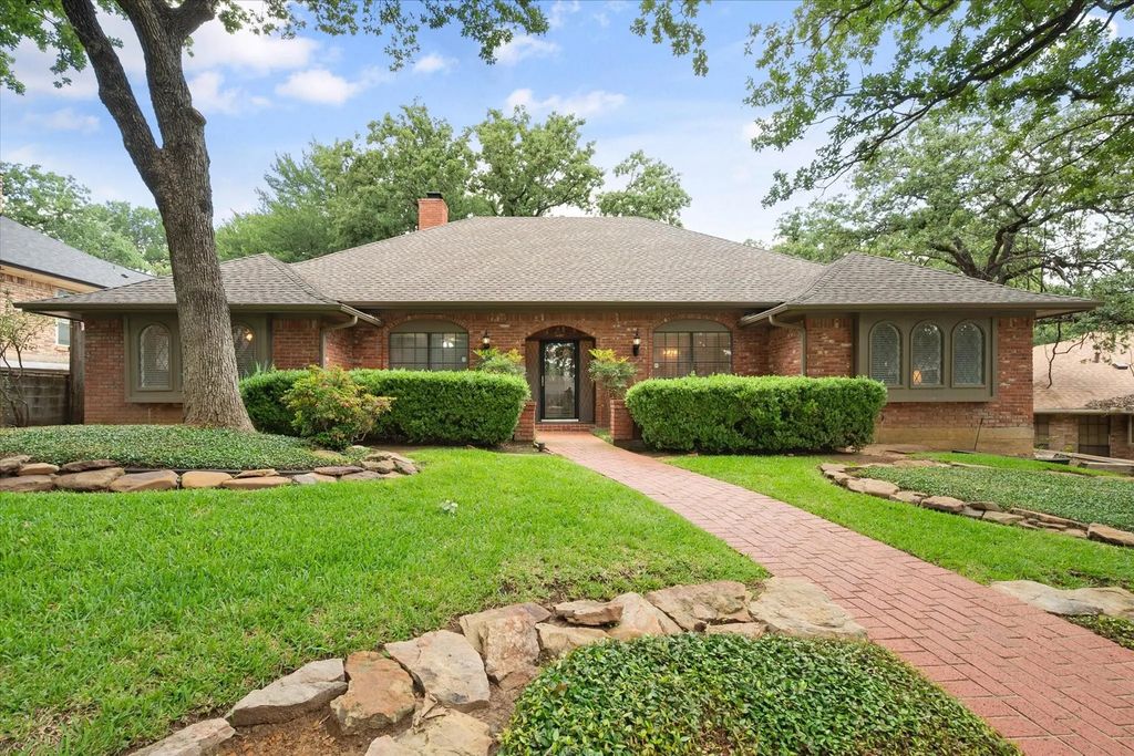 4003 Manorwood Court, Arlington