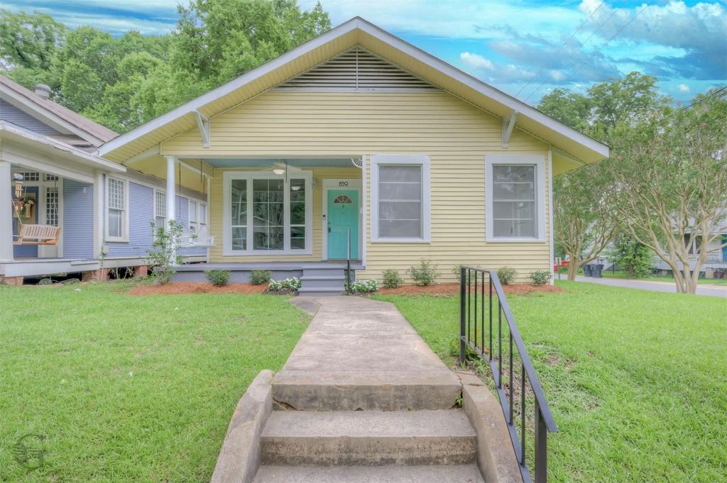 859 Linden Street, Shreveport